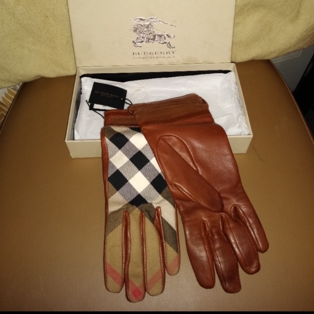 Authentic Burberry Leather Gloves